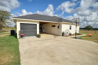3553 Hunt Lane, Waelder, TX 78959 - Photo 33