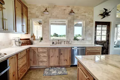 3553 Hunt Lane, Waelder, TX 78959 - Photo 11