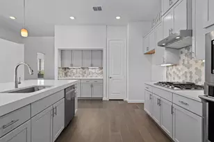 208 Lodestone Ln, Austin, TX 78738 - Photo 11