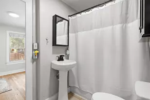 2609 Willow St, Austin, TX 78702 - Photo 17