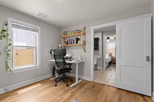 2609 Willow St, Austin, TX 78702 - Photo 19