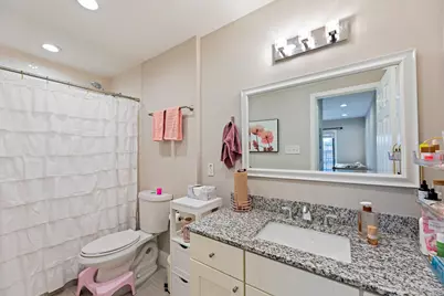 935 La Posada Drive #128, Austin, TX 78752 - Photo 15