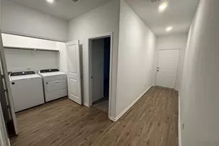 502 Thunderstorm Ave, Lockhart, TX 78644 - Photo 27