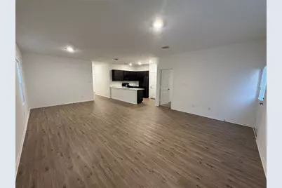 502 Thunderstorm Avenue, Lockhart, TX 78644 - Photo 5