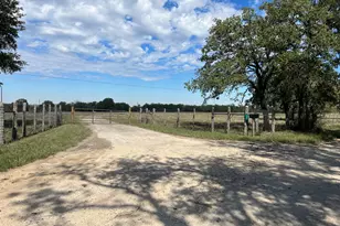 111 Chris Ln, Florence, TX 76527 - Photo 15