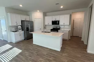 311 Yellowstone Dr, Kyle, TX 78640 - Photo 7