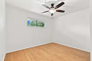 10010 Wildflower Ln, Austin, TX 78733 - Photo 15