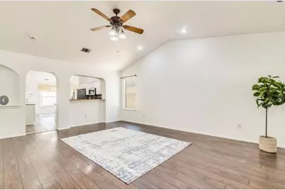 158 Hogan, Kyle, TX 78640 - Photo 3