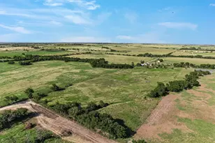 3007 County Rd 303, Jarrell, TX 76537 - Photo 29