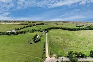 3007 County Rd 303, Jarrell, TX 76537 - Photo 21