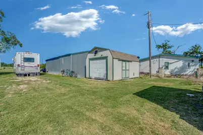 3007 County Road 303, Jarrell, TX 76537 - Photo 19