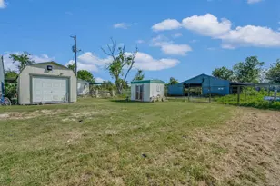 3007 County Rd 303, Jarrell, TX 76537 - Photo 17
