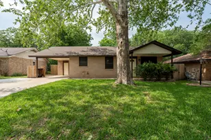 903 Mimosa Dr, Lockhart, TX 78644 - Photo 7