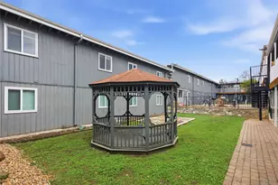 2401 Manor Rd, Austin, TX 78722 - Photo 21