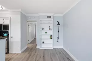 2401 Manor Rd, Austin, TX 78722 - Photo 9