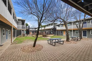 2401 Manor Rd, Austin, TX 78722 - Photo 27