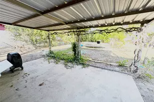 305 Highland Dr, Burnet, TX 78611 - Photo 15