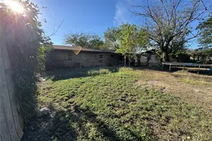 305 Highland Dr, Burnet, TX 78611 - Photo 17