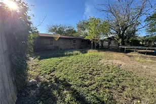 305 Highland Dr, Burnet, TX 78611 - Photo 17