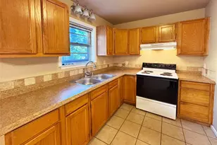 305 Highland Dr, Burnet, TX 78611 - Photo 3