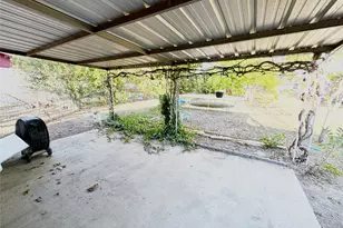 305 Highland Dr, Burnet, TX 78611 - Photo 15