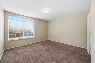 12621 Waynespur Ln, Elgin, TX 78621 - Photo 17