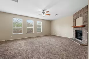 12621 Waynespur Ln, Elgin, TX 78621 - Photo 7