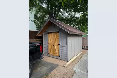 1202 Pecan Street, Bastrop, TX 78602 - Photo 37