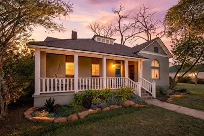 1202 Pecan Street, Bastrop, TX 78602 - Photo 1