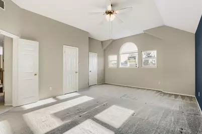 17204 Village Glen Road, Pflugerville, TX 78660 - Photo 9