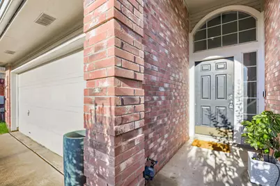 17204 Village Glen Road, Pflugerville, TX 78660 - Photo 5
