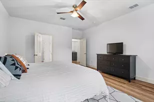 1109 Zachary's Way, Austin, TX 78748 - Photo 11