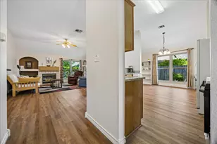 111 Finch Ln, Georgetown, TX 78626 - Photo 5