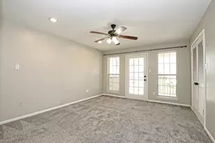 641 W 31st 1/2 St, Austin, TX 78705 - Photo 31