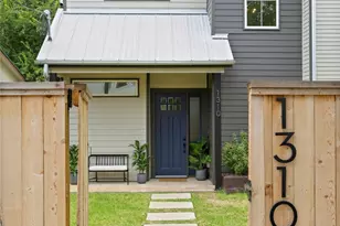 1310 Comal St, Austin, TX 78702 - Photo 3