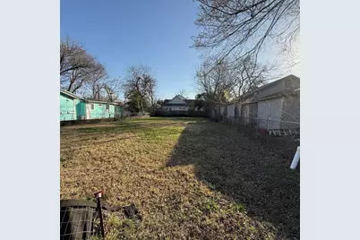 2707 Zaragosa Street, Austin, TX 78702 - Photo 3