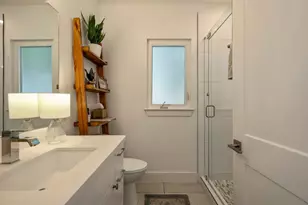 2812 Oak Springs Dr, Austin, TX 78702 - Photo 17