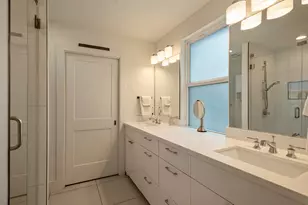 2812 Oak Springs Dr, Austin, TX 78702 - Photo 23