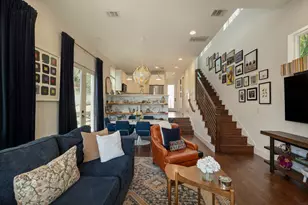 2812 Oak Springs Dr, Austin, TX 78702 - Photo 1