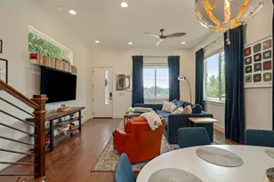 2812 Oak Springs Dr, Austin, TX 78702 - Photo 9