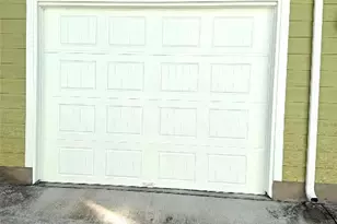 1601 Miriam Ave, Austin, TX 78702 - Photo 15