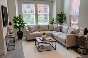 1601 Miriam Ave, Austin, TX 78702 - Photo 3