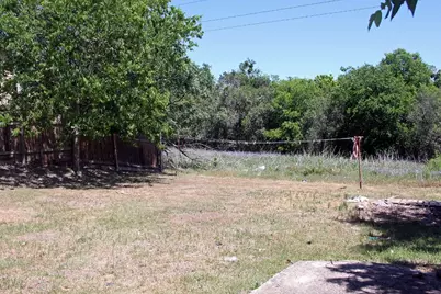 730 Chihuahua Street, Lockhart, TX 78644 - Photo 7