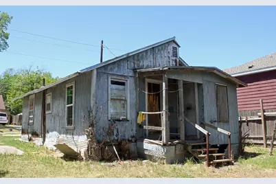 730 Chihuahua Street, Lockhart, TX 78644 - Photo 5