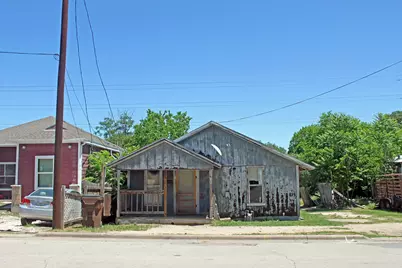 730 Chihuahua Street, Lockhart, TX 78644 - Photo 3