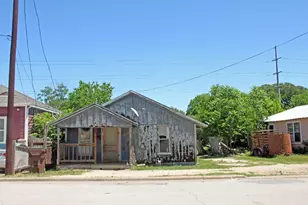 730 Chihuahua St, Lockhart, TX 78644 - Photo 1