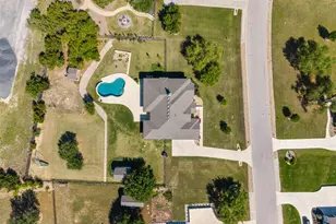 505 Lodge Ct, Liberty Hill, TX 78642 - Photo 39