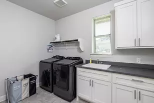 505 Lodge Ct, Liberty Hill, TX 78642 - Photo 17