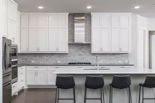 505 Lodge Ct, Liberty Hill, TX 78642 - Photo 13