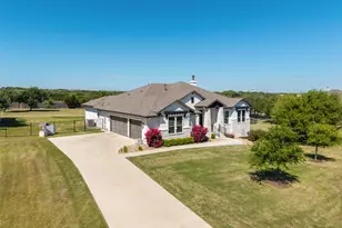 505 Lodge Ct, Liberty Hill, TX 78642 - Photo 3